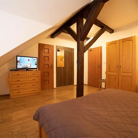 Zemianska Kúria Casa de hóspedes 3*