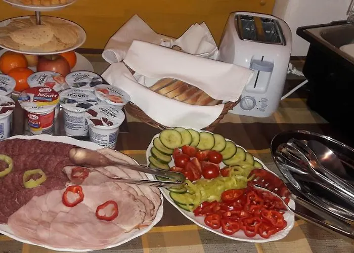 Zemianska Kuria دولني كوبين